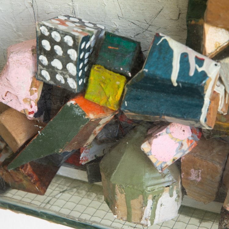 Bild 3 zu Objekt, 'Pointed Cap Shards Rest', 1990/91, Thomas Virnich, K-15 273