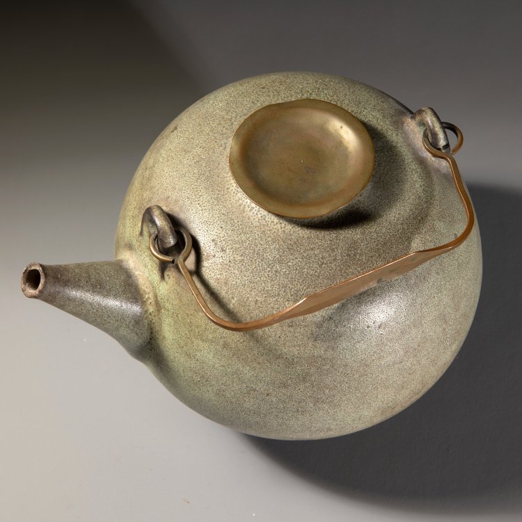 Bild 1 zu Objekt, Rare teapot, Hubert Griemert, Burg Giebichenstein, K-15 126