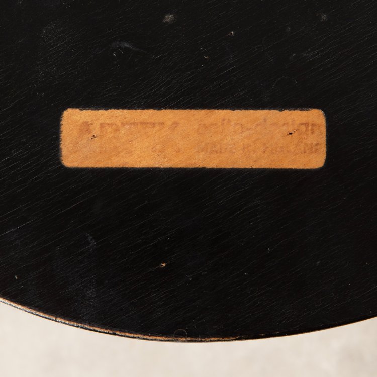 Bild 4 zu Objekt, 2 Hocker Modell X-600, Alvar Aalto, Artek, K-15 506