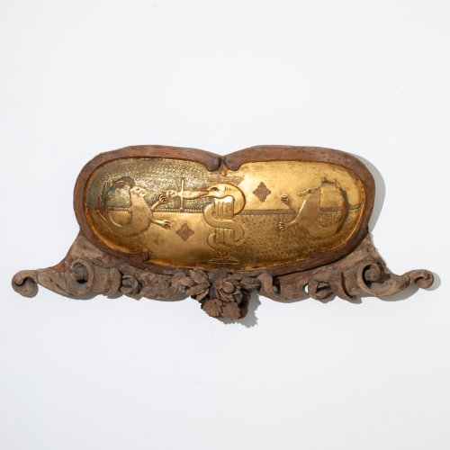 Large coat of arms cartouche