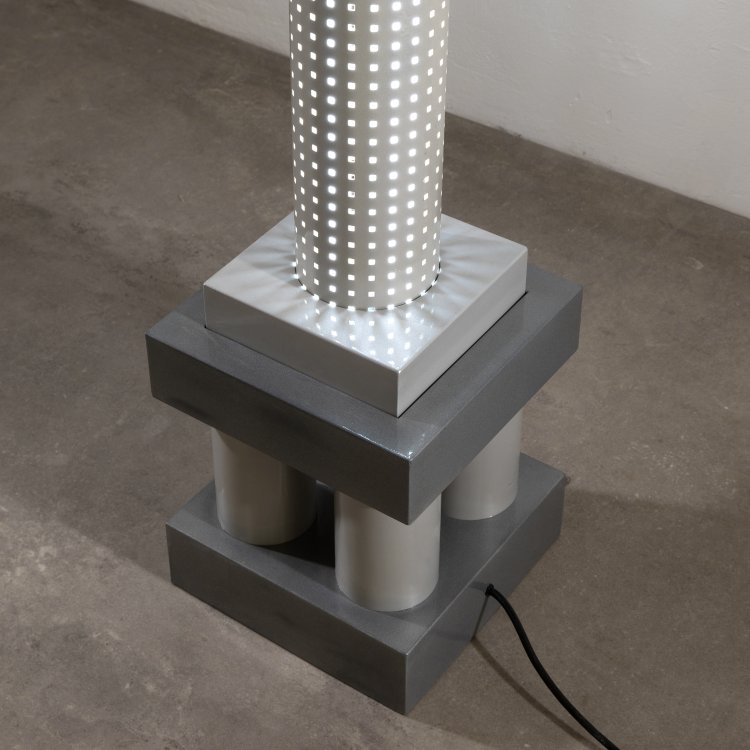 Bild 2 zu Objekt, Stehleuchte Modell Chicago Tribune, Matteo Thun, Bieffeplast, K-15 575