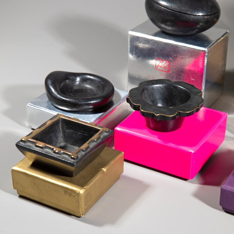 Bild 1 zu Objekt, 9 Tischobjekte f&uuml;r Blome, Elizabeth Garouste,Mattia Bonetti, Hubert Blome GmbH, Sundern-Stockum, K-15 607