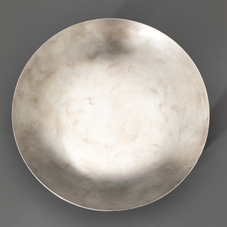 Bild 2 zu Objekt, Three-legged bowl, Wolfgang T&uuml;mpel, WMF Ikora, K-15 392