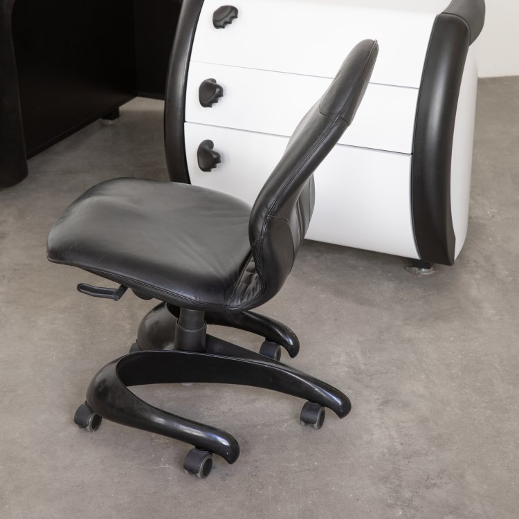 Bild 4 zu Objekt, Limitierter Schreibtisch Modell Futuro + B&uuml;rostuhl Modell Formel-e, Luigi Colani, Arreda Design, K-15 624