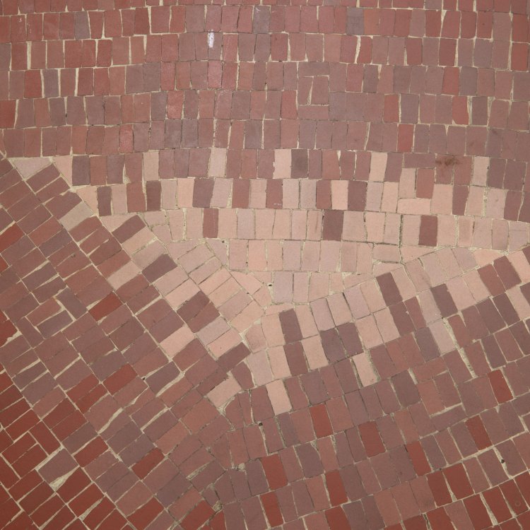 Bild 2 zu Objekt, Triangular Mosaic Coffee Table, Berthold M&uuml;ller-Oerlinghausen, K-15 435