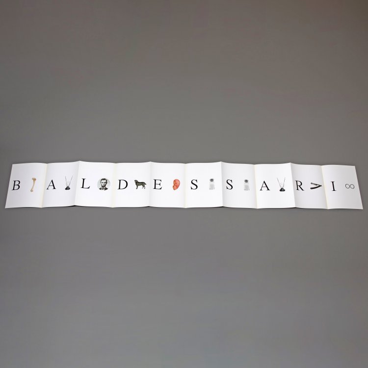 Bild 1 zu Objekt, Leporello 'Give me a B, give me an A & etc.', 2009, nach John Baldessari, K-15 342