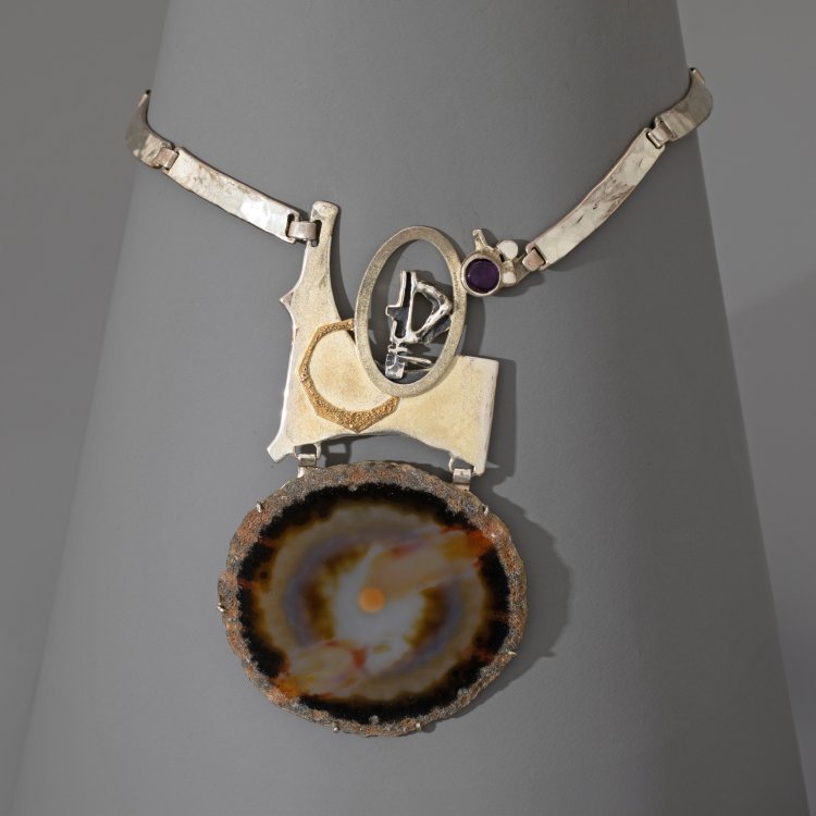 Hauptbild zu Objekt, Necklace with Agate, K-15 56