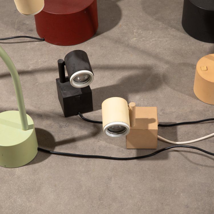 Bild 1 zu Objekt, 2 floor lamps + 5 table lamps model Halo Click, Ettore Sottsass, Philips, K-15 569