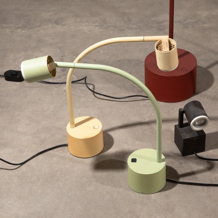 Bild 2 zu Objekt, 2 floor lamps + 5 table lamps model Halo Click, Ettore Sottsass, Philips, K-15 569