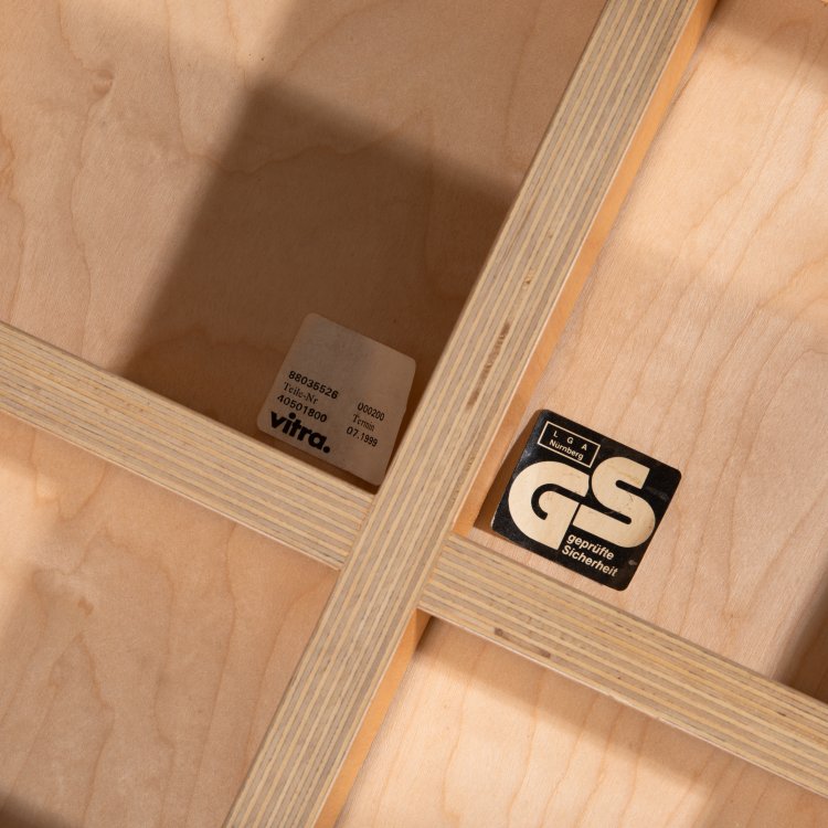 Bild 3 zu Objekt, 2 St&uuml;hle Modell Ply-Chair, Jasper Morrison, Vitra, K-15 630