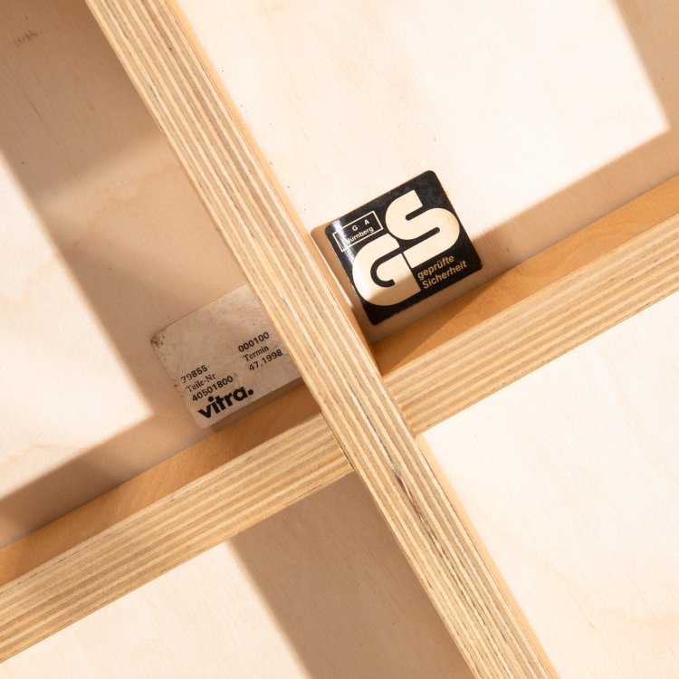 Bild 3 zu Objekt, 2 St&uuml;hle Modell Ply-Chair, Jasper Morrison, Vitra, K-15 629