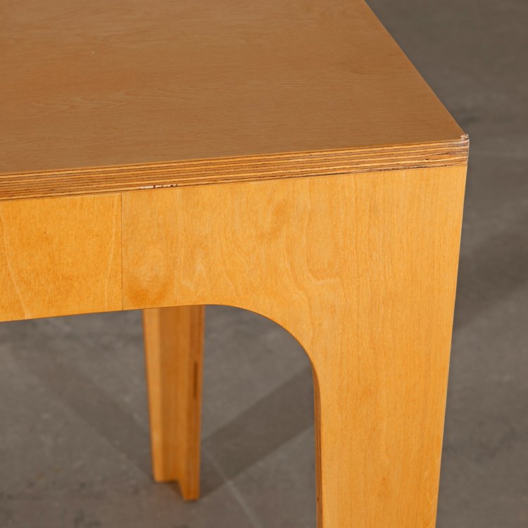 Bild 3 zu Objekt, Esstisch aus der Ply-Chair Gruppe, Jasper Morrison, Vitra, K-15 627