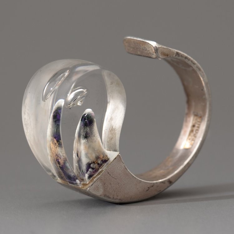 Bild 1 zu Objekt, Armband 'Ceres' und Ring 'Microns', 1970er Jahre, Bj&ouml;rn Weckstr&ouml;m, K-15 55