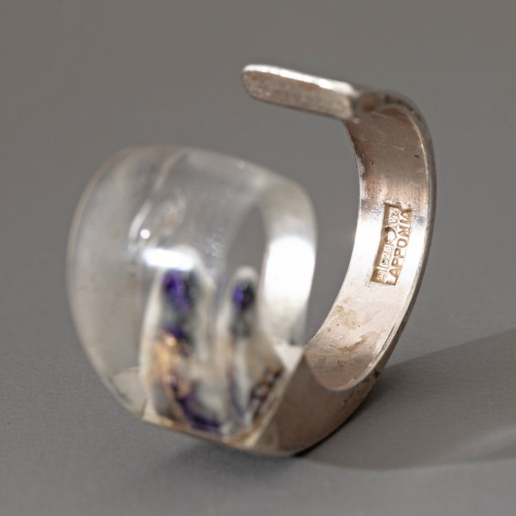 Bild 2 zu Objekt, Armband 'Ceres' und Ring 'Microns', 1970er Jahre, Bj&ouml;rn Weckstr&ouml;m, K-15 55