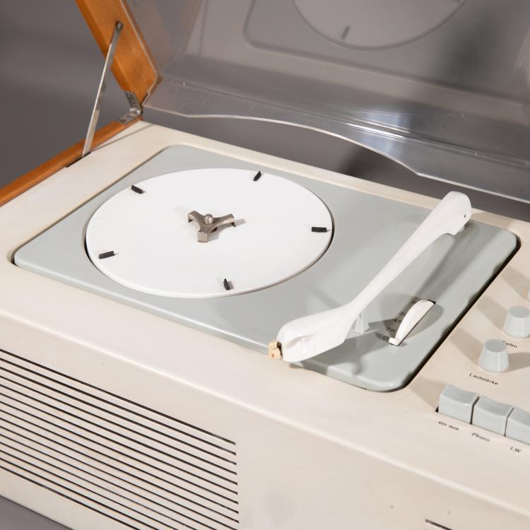 Bild 2 zu Objekt, Stereo system model Phonosuper SK 5 / Schneewittchensarg, Hans Gugelot,Dieter Rams, Braun, K-15 429
