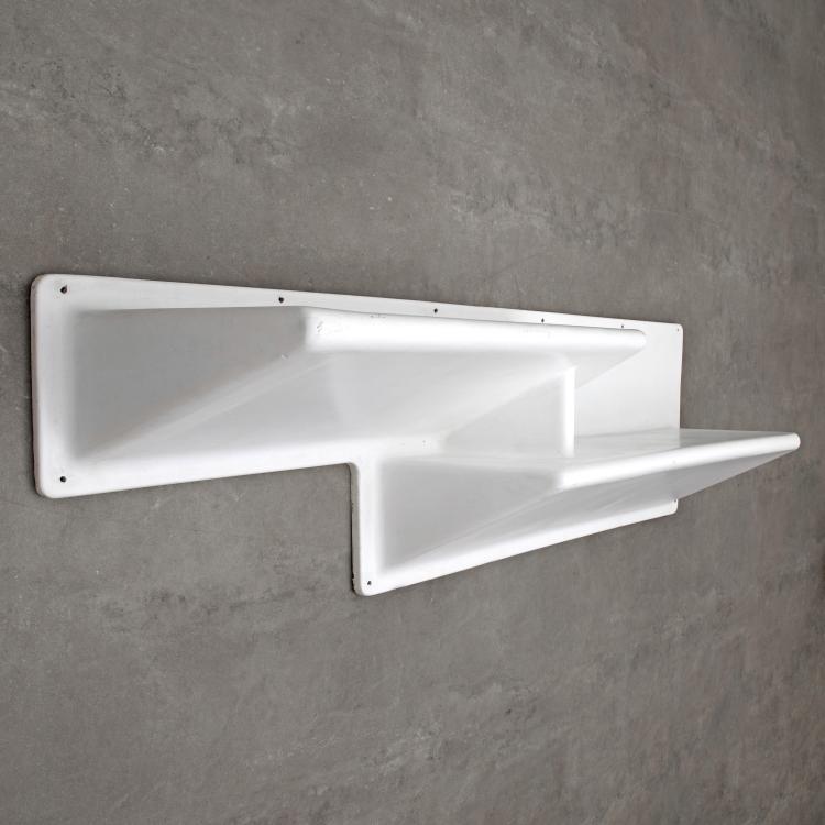 Bild 3 zu Objekt, Large fiberglass desk / wall unit, K-15 469