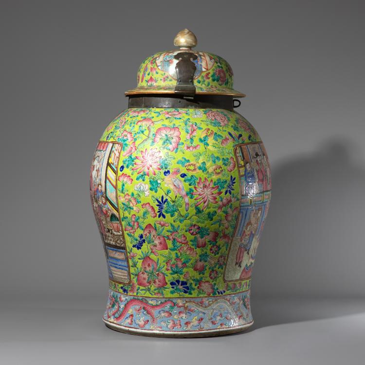 Bild 2 zu Objekt, Famille rose-Deckelvase, K-16A 11