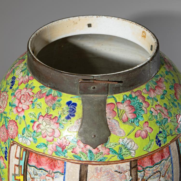 Bild 6 zu Objekt, Famille rose-Deckelvase, K-16A 11