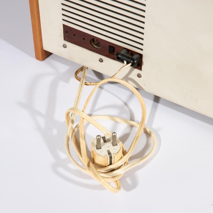 Bild 4 zu Objekt, 3 Phonosuper SK 6 (RC4) / Snow White Coffin, Hans Gugelot,Dieter Rams, Braun AG, K-15O 9