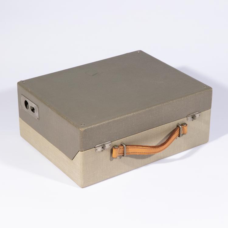 Bild 1 zu Objekt, Phonokoffer / tragbarer Plattenspieler PC 3 SV, Dieter Rams,Wilhelm Wagenfeld, Braun, K-15O 3