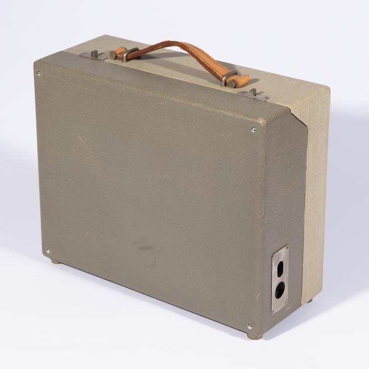 Bild 4 zu Objekt, Phonokoffer / tragbarer Plattenspieler PC 3 SV, Dieter Rams,Wilhelm Wagenfeld, Braun, K-15O 3
