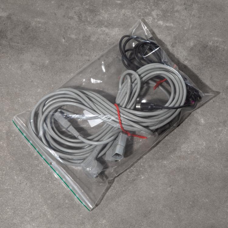 Bild 1 zu Objekt, 2 x active speakers LV 720 + legs FL 80, Dieter Rams, Braun, K-15O 52