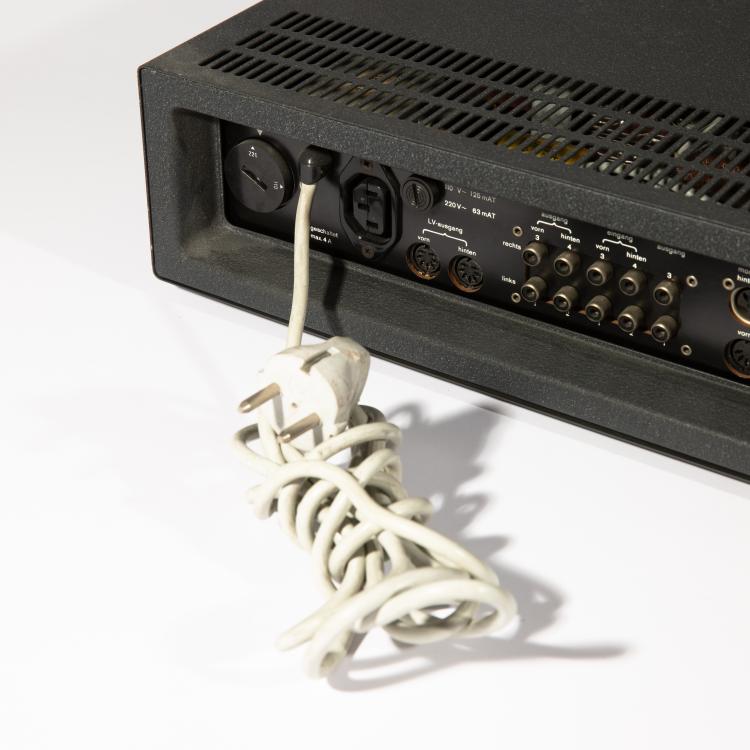 Bild 4 zu Objekt, Preamplifier with SQ decoder, CSQ 1020, Dieter Rams, Braun, K-15O 56