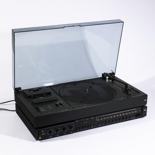 PC 1 integral turntable + cassette deck, RS 1 control unit / synthesizer