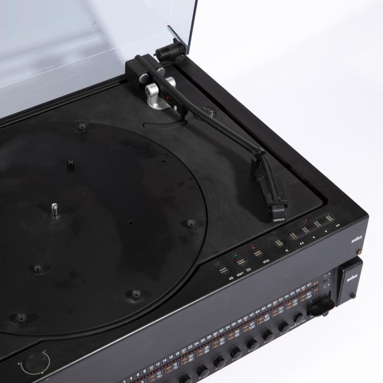 Bild 2 zu Objekt, PC 1 integral Plattenspieler + Kassettendeck, RS 1 Steuerger&auml;t / Synthesizer, Peter Hartwein,Dieter Rams, Braun, K-15O 68