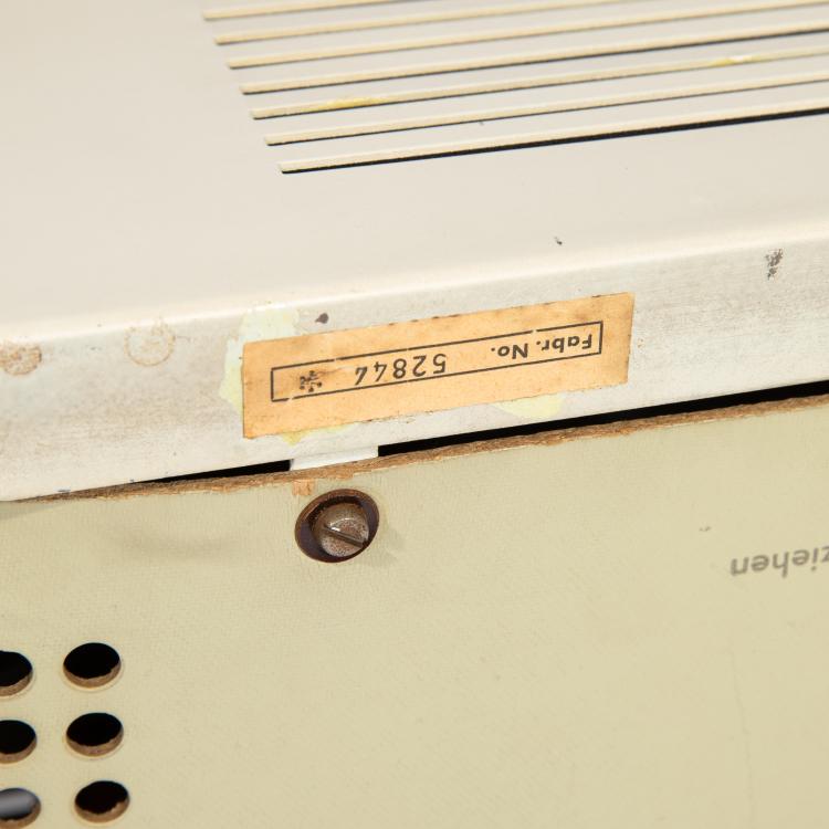 Bild 4 zu Objekt, Phonosuper SK 4/2 / Snow White Coffin, Hans Gugelot,Dieter Rams, Braun, K-15O 4