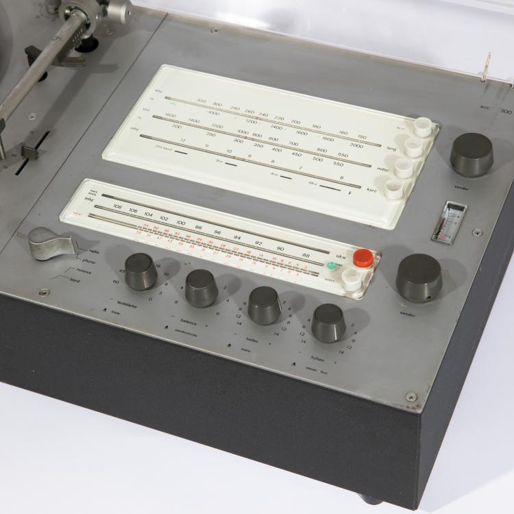 Bild 1 zu Objekt, Compact device with record player, Audio 300, Dieter Rams, Braun, K-15O 42