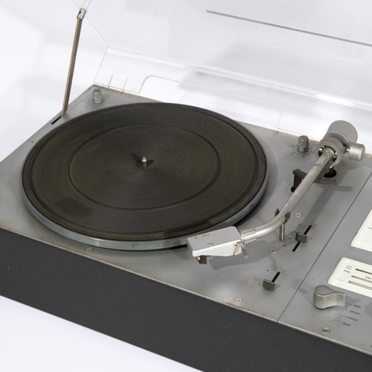 Bild 2 zu Objekt, Compact device with record player, Audio 300, Dieter Rams, Braun, K-15O 42