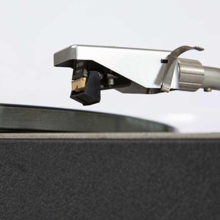 Bild 3 zu Objekt, Compact device with record player, Audio 300, Dieter Rams, Braun, K-15O 42