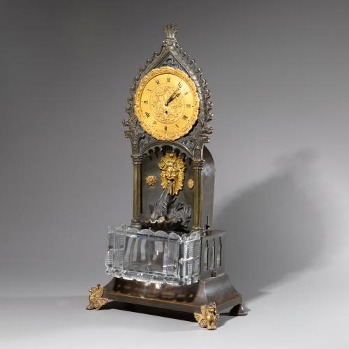 Neogotische Fontainen Uhr im Empire Stil