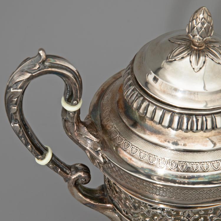 Bild 2 zu Objekt, Vierteiliges Silberservice, Hamburg, K-16A 94