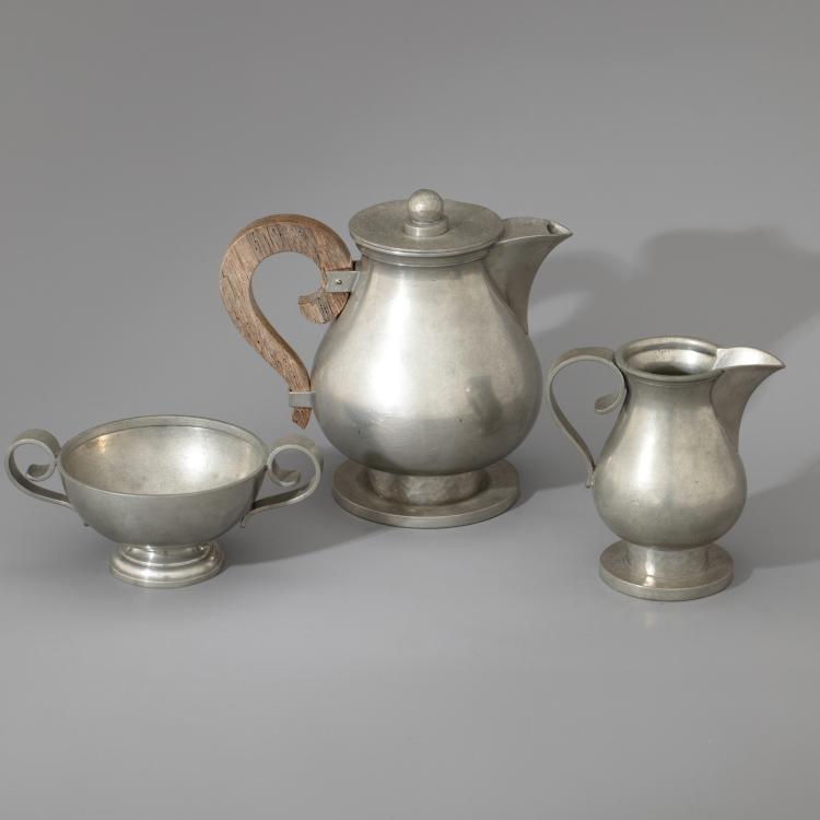 Hauptbild zu Objekt, Dreiteilges Kaffeeservice, um 1930, Jean Despr&eacute;s, Despres, Jean, Avallon, K-16A 150