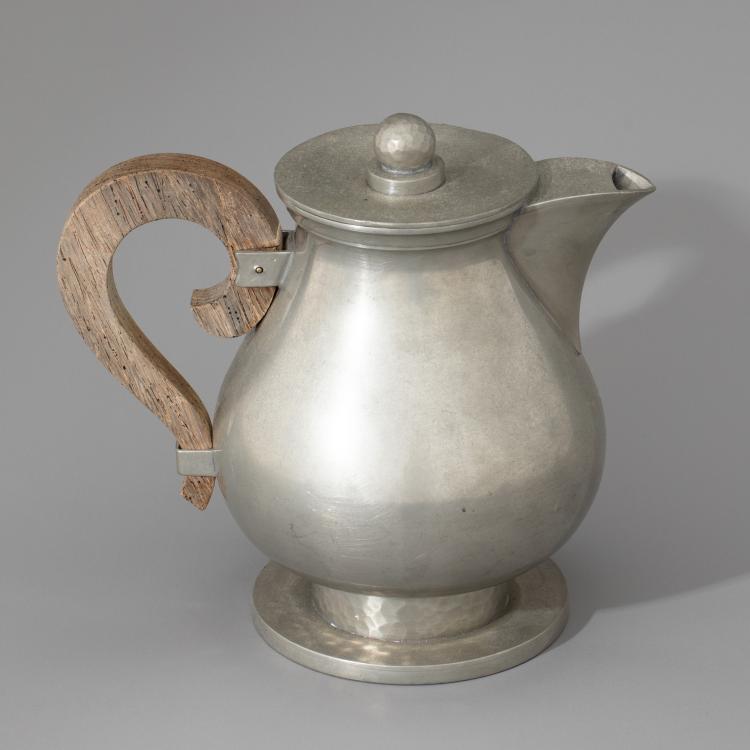 Bild 1 zu Objekt, Dreiteilges Kaffeeservice, um 1930, Jean Despr&eacute;s, Despres, Jean, Avallon, K-16A 150