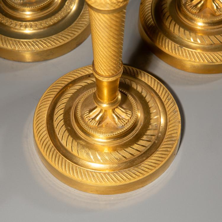 Bild 2 zu Objekt, Konvolut von vier Empire Kerzenleuchtern, Frankreich, K-16A 49