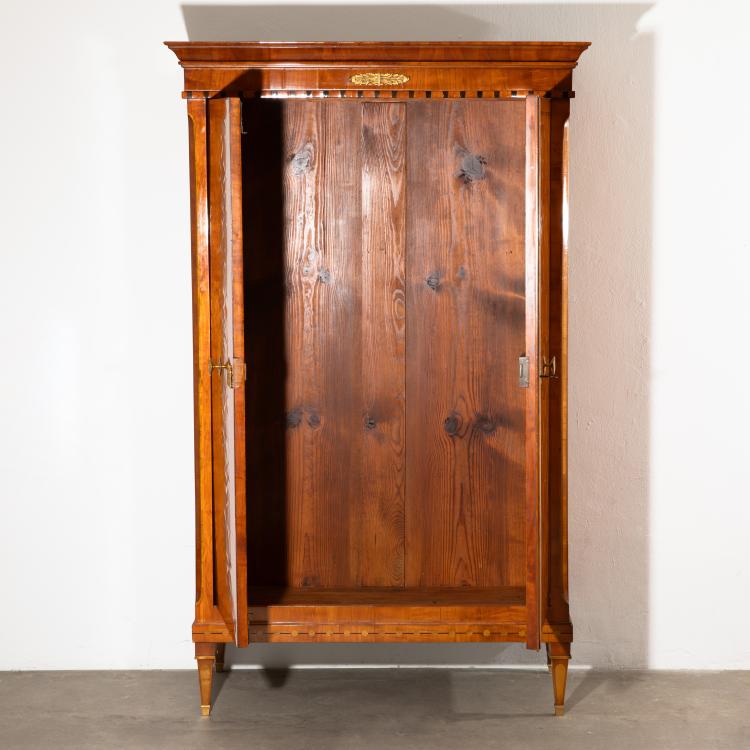 Bild 3 zu Objekt, Klassizistischer Schrank, wohl Rheinland, K-16A 27