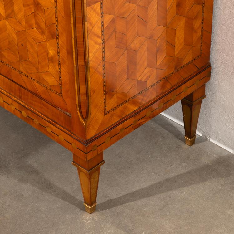 Bild 5 zu Objekt, Klassizistischer Schrank, wohl Rheinland, K-16A 27