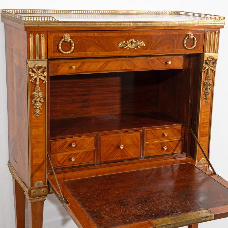 Bild 3 zu Objekt, Small ladies' secretary in Louis XVI style, K-16A 61