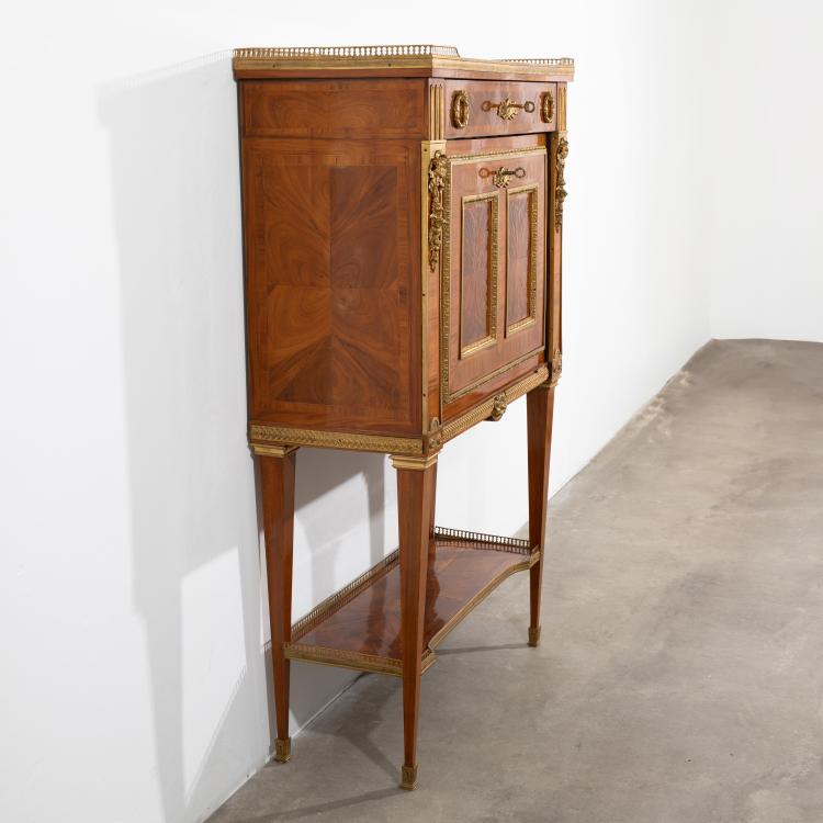 Bild 4 zu Objekt, Small ladies' secretary in Louis XVI style, K-16A 61