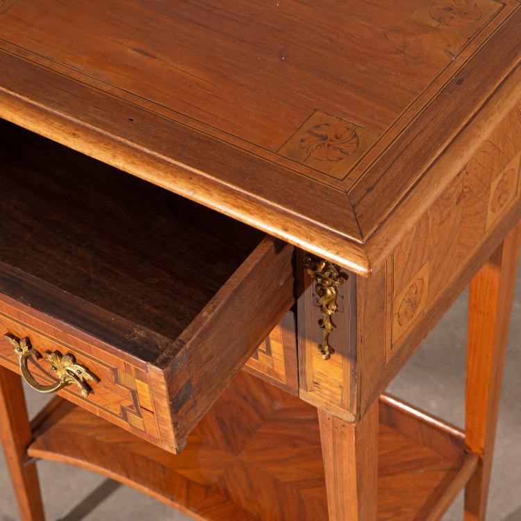 Bild 1 zu Objekt, Small side table in Louis XVI style, K-16A 45