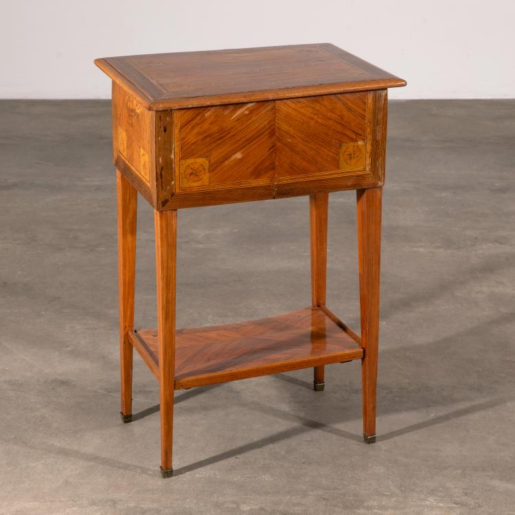 Bild 2 zu Objekt, Small side table in Louis XVI style, K-16A 45