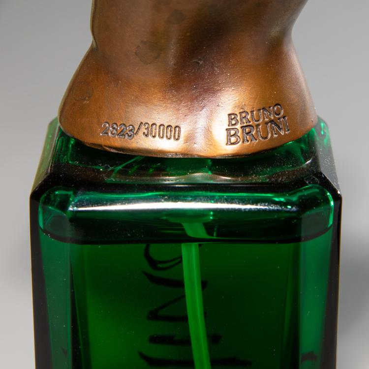 Bild 3 zu Objekt, Konvolut von sechs Parfumflakons, K-16B 459