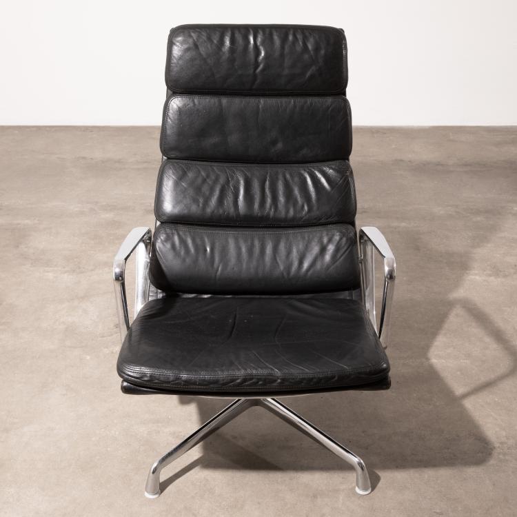 Bild 1 zu Objekt, Soft Pad Lounge Chair Modell EA 222 + Ottomane Modell 223, Charles & Ray Eames, Vitra, K-16O 71
