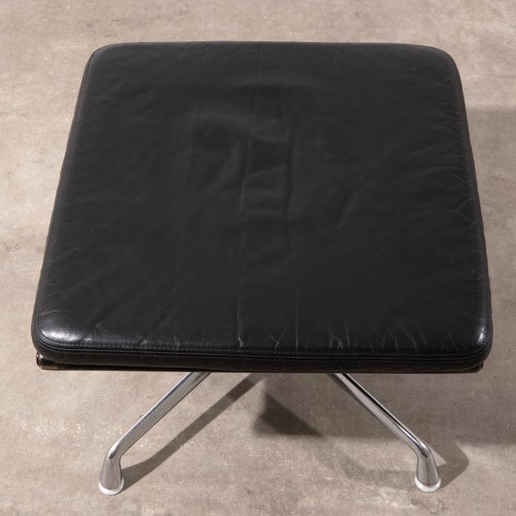 Bild 4 zu Objekt, Soft Pad Lounge Chair Modell EA 222 + Ottomane Modell 223, Charles & Ray Eames, Vitra, K-16O 71