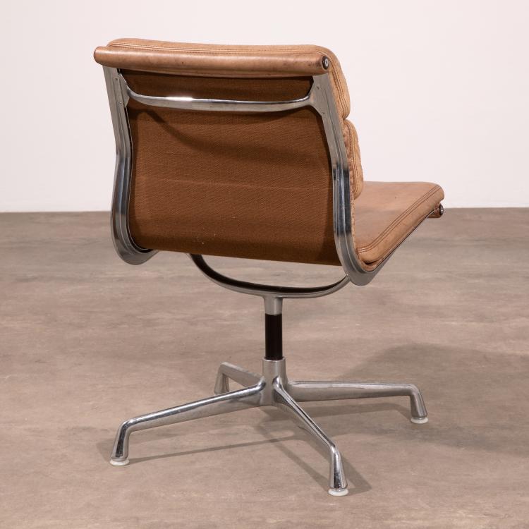 Bild 3 zu Objekt, 4 x Soft Pad St&uuml;hle Modell EA 205, Charles & Ray Eames, Vitra, K-16O 72