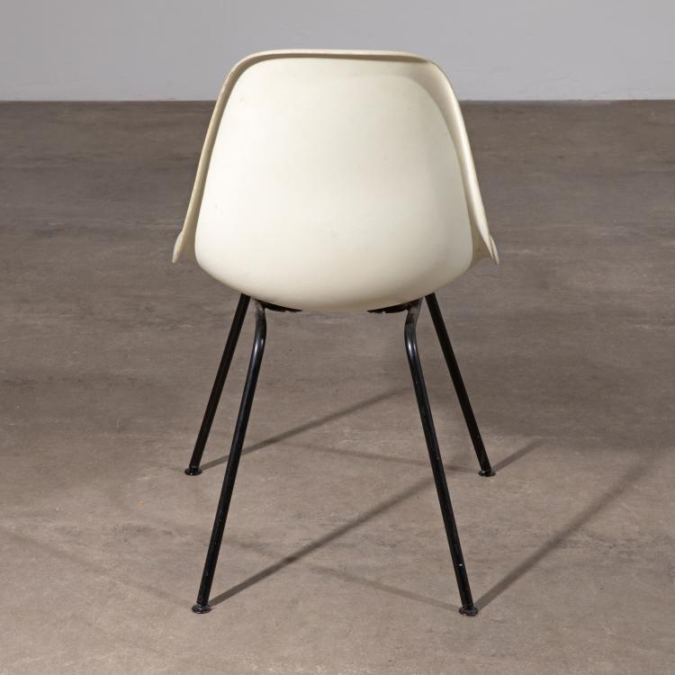 Bild 5 zu Objekt, 6 x fiberglass chairs model DSH, Charles & Ray Eames, Vitra, K-16O 22