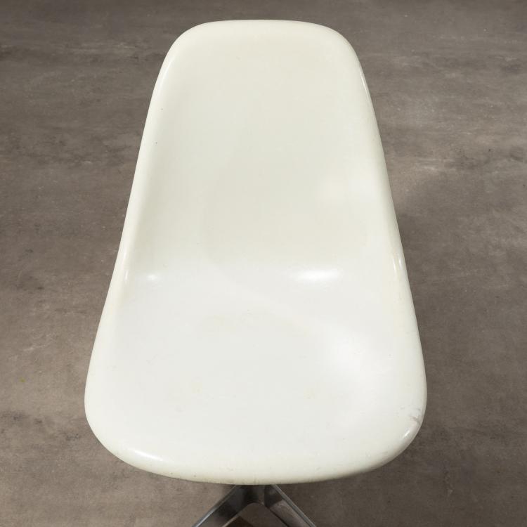 Bild 1 zu Objekt, Fiberglass chair model PSC, Charles & Ray Eames, Vitra, K-16O 24